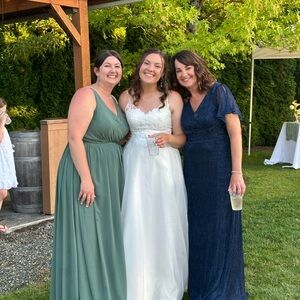 Unaltered Azazie bridesmaids dress eucalyptus size 16